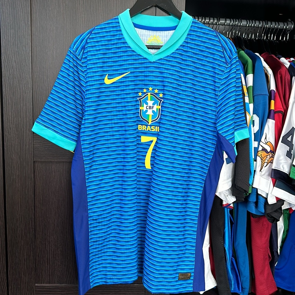 vini-jr-brazil-national-team-nike-2024-away-authenti-gem